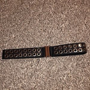 Gold and Black Circles Latch On Waist Belt